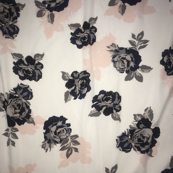 Beautiful rose print party dress! - Picture 3 of 3